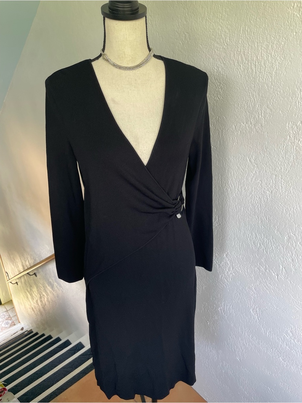 Vertigo NWOT Black Deep V-Neck Women’s Faux Wrap Midi Dress with Silver Clasp M